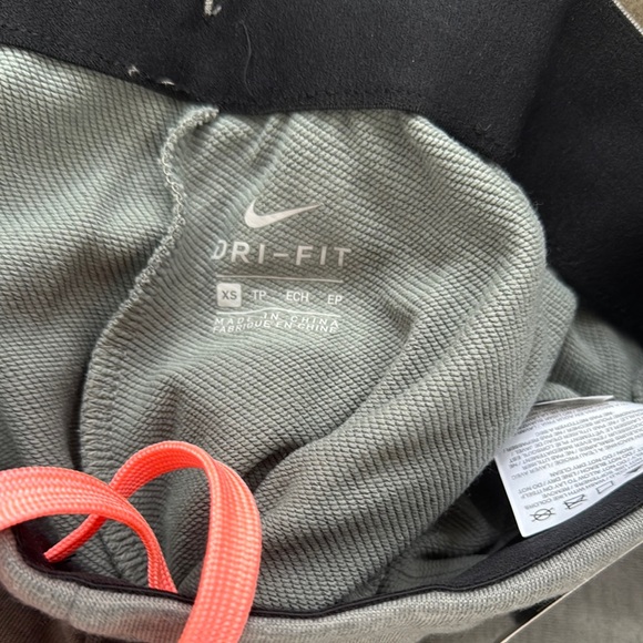 Nike Gray Track Pants with Drawstring Waistband and Tapered Legs - Picture 2 of 6